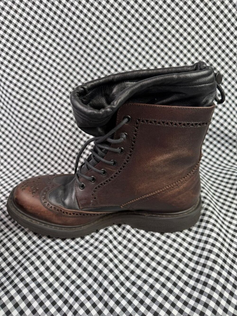 Prada Leather Combat Boots Brown Black Cap Toe Brogue Lace Up Mens 7 Womens 9.5 - Picture 6 of 6